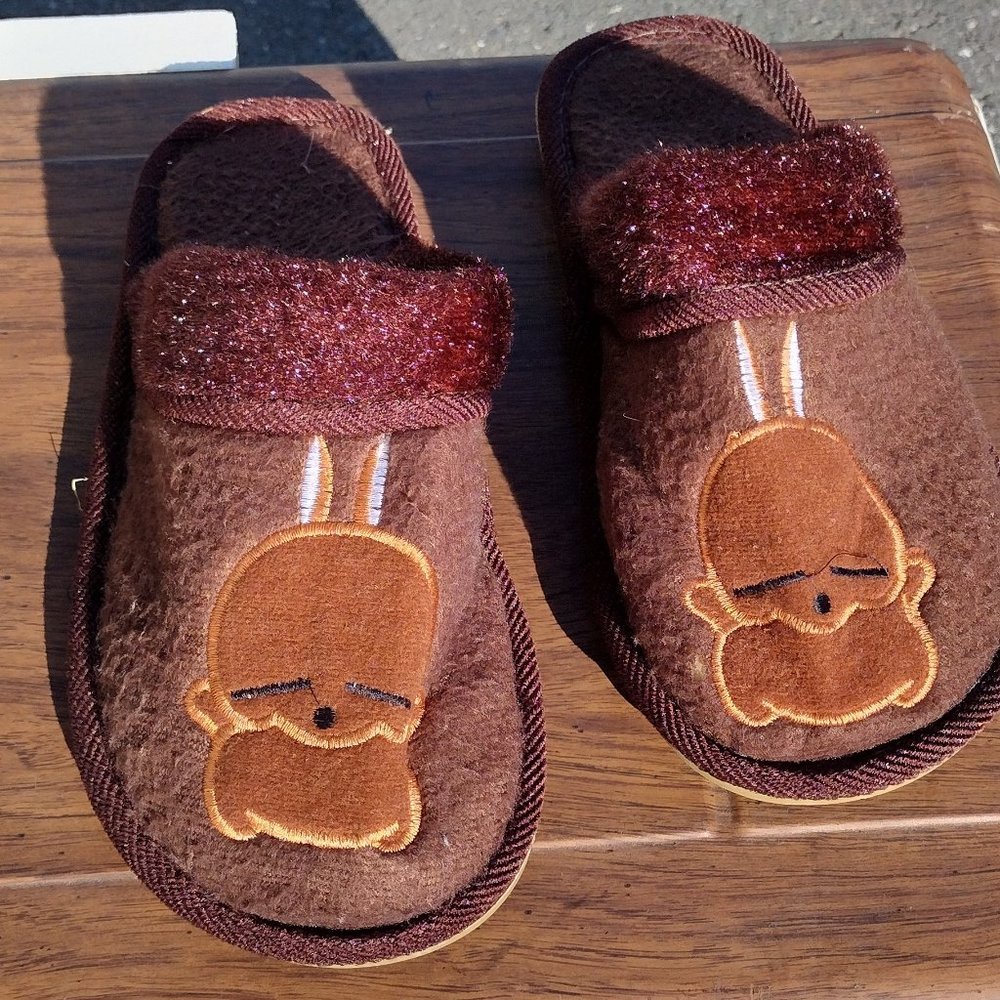 Bunny Character House slippers size 36-39 (size 7ish)